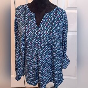 Lane Bryant Open V Neck Print Blouse    Size 18-20
